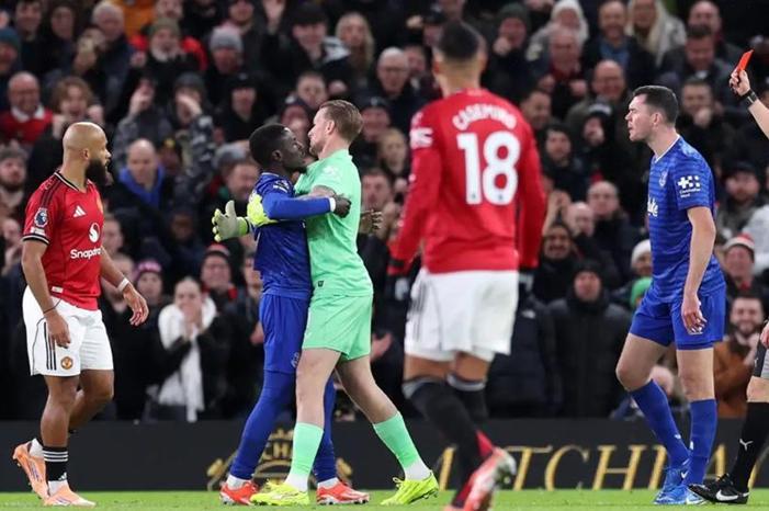 692562ff4236041b96304a39