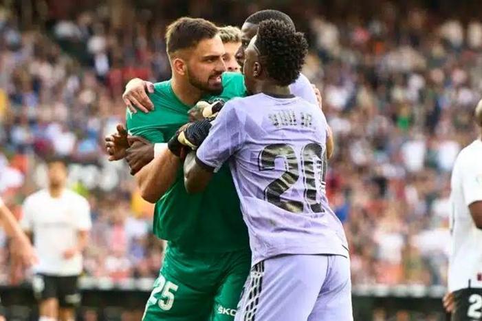 54af9897-d2d4-4ded-932e-3f4b433b88ce