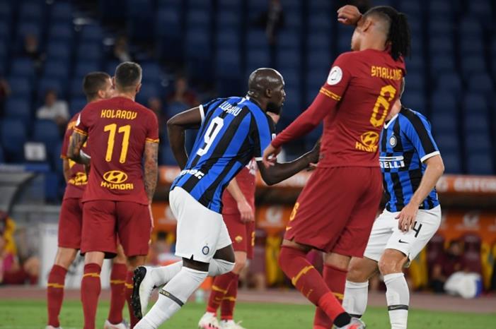 20200719214138reup--2020-07-19t213847z_159284199_rc2lwh9fjclk_rtrmadp_3_soccer-italy-rom-int-report.-ac79eff3-f529-4ba3-96b7-85a06ad777c8