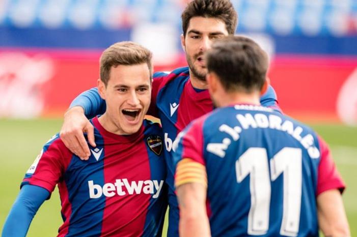 ErYT4_4XcAE3lZ7-e1610296116262-780x470