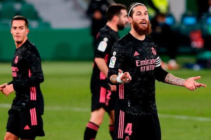 ريال مدريد يصدم راموس بهذا القرار Eqqwml-UcAA-Qol