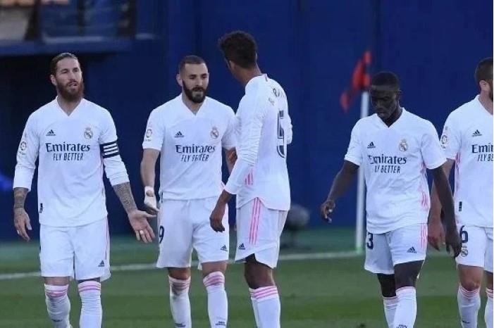 هدف الهلال السعودي على رادار ريال مدريد ريال-مدريد-1-1 (Custom)