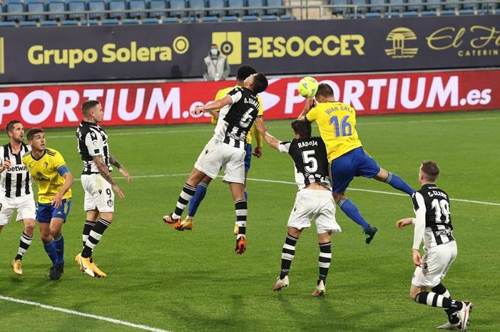 التعادل يخيم على مواجهة ليفانتي وقاديش،، وبلد الوليد ينجو من الهزيمة wAXzXH20210119_213829