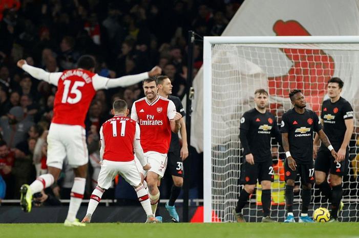 أرسنال يسعى لتعطيل مانشستر يونايتد مجددا 2020-01-01T204904Z_592164411_RC287E9NLXNZ_RTRMADP_3_SOCCER-ENGLAND-ARS-MUN-REPORT