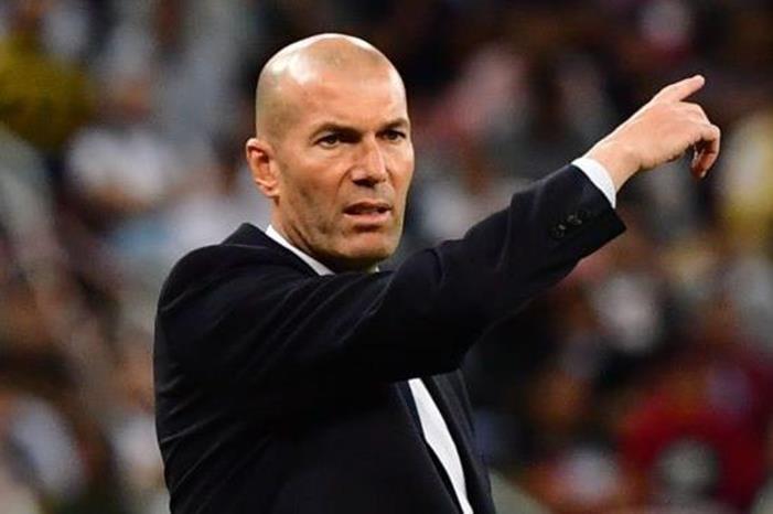 تصرف مفاجئ من زيدان خلال سقوط ريال مدريد GettyImages-1192559049-1-1