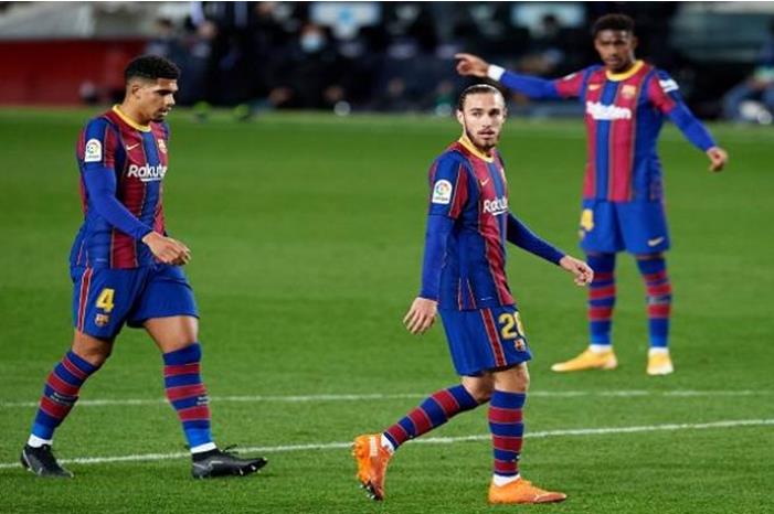 مفاجأة سعيدة لبرشلونة قبل موقعة دوري الأبطال 124-152647-barcelona-clasico-real-madrid-la-liga_700x400