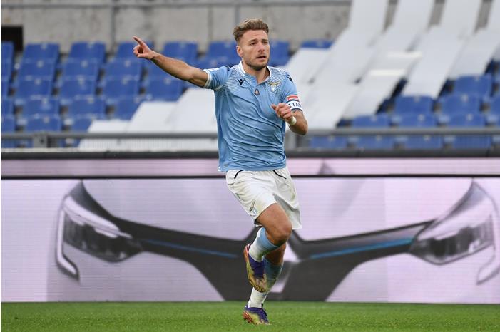 لاتسيو يهزم رفاق ريبري ويعود لسكة الانتصارات ErD_yjzXIAImO3N