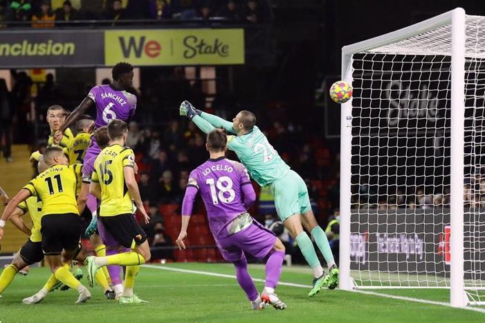 4092951-2022-01-01T165437Z_1382560555_UP1EI111AYYG0_RTRMADP_3_SOCCER-ENGLAND-WAT-TOT-REPORT