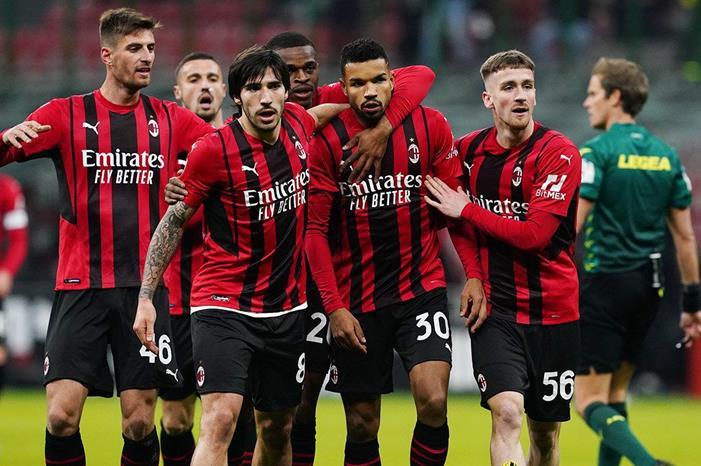 تعافي مدافع ميلان من كورونا ميلان