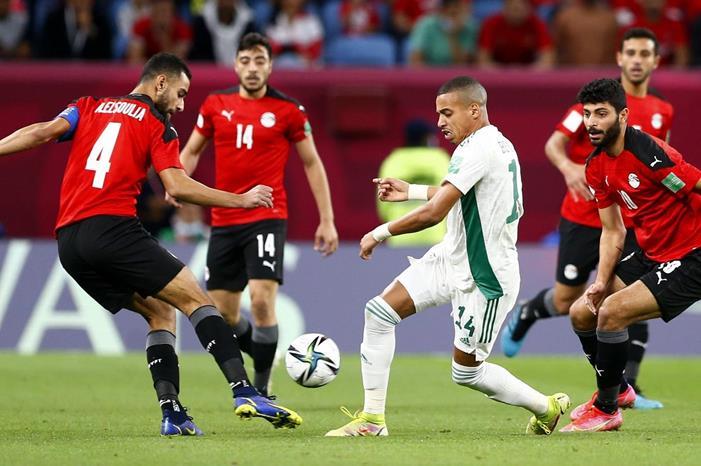 منتخب مصر يواجه الجزائر في هذه الحالة فقط! h