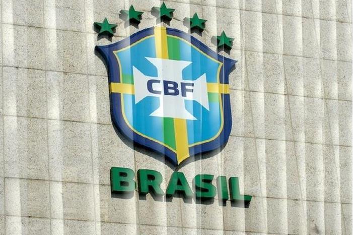 الاتحاد البرازيلي لكرة القدم يفرض اللقاح الإلزامي لجميع اللاعبين 61ec0423423604553f4f2e69