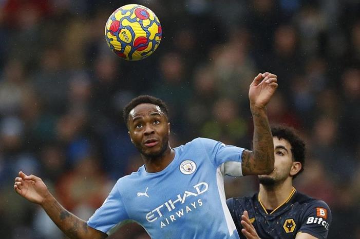 الكشف عن سبب فشل انتقال سترلينج إلى برشلونة Raheem-Sterling-1200x675