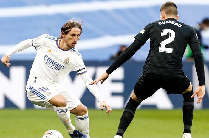 ريال مدريد يتعادل مع إلتشي بالدوري الإسباني 9uIqq