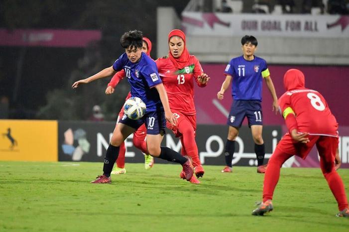 الصين تايبيه تنهي مشاركة إيران الأولى بخماسية Chinese-Taipei-v-IR-Iran-Group-A-WAC2022-(3)