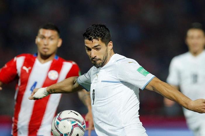 4128510-2022-01-28T002212Z_1061778481_RC2X7S96TQ4U_RTRMADP_3_SOCCER-WORLDCUP-PRY-URY-REPORT