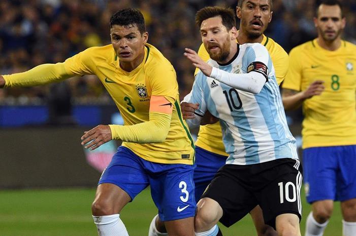 ترتيب المنتخبات في تصفيات أميركا الجنوبية المؤهلة لقطر 2022 البرازيل-والأرجنتين-5