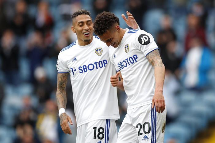 وست هام يراقب مفاوضات رافينيا E2Hip6sXIAAl6VJ