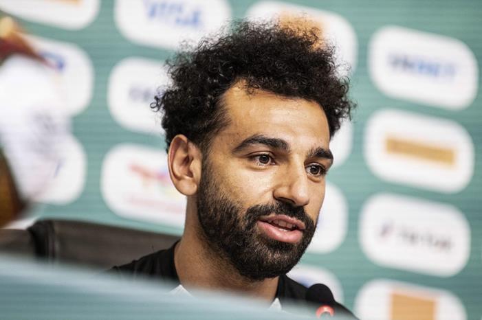 برشلونة يراقب موقف تجديد محمد صلاح مع ليفربول لضمه فى الصيف 203288