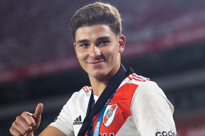 مانشستر سيتي يعلن رسميًا التعاقد مع ألفاريز alvarez