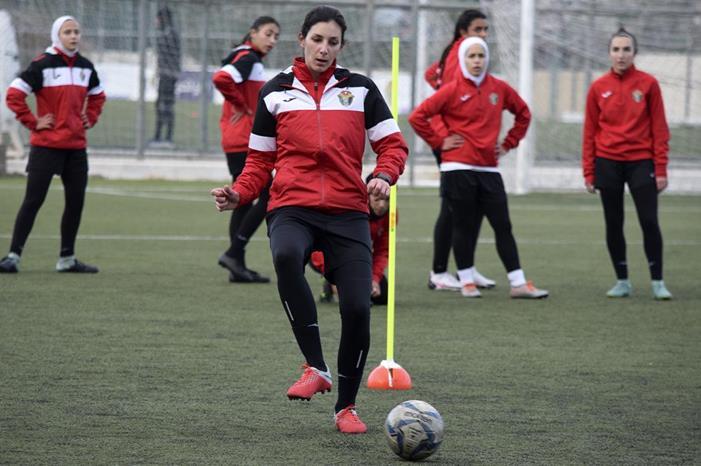 المنتخب الوطني النسوي يواصل تدريباته 61f80777602ab