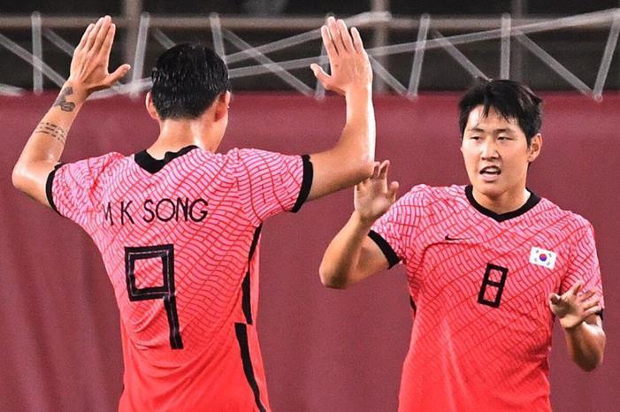 منتخب كوريا الجنوبية يتقابل ودياً مع آيسلندا ومولدافيا في تركيا Song-Min-kyu---AFP