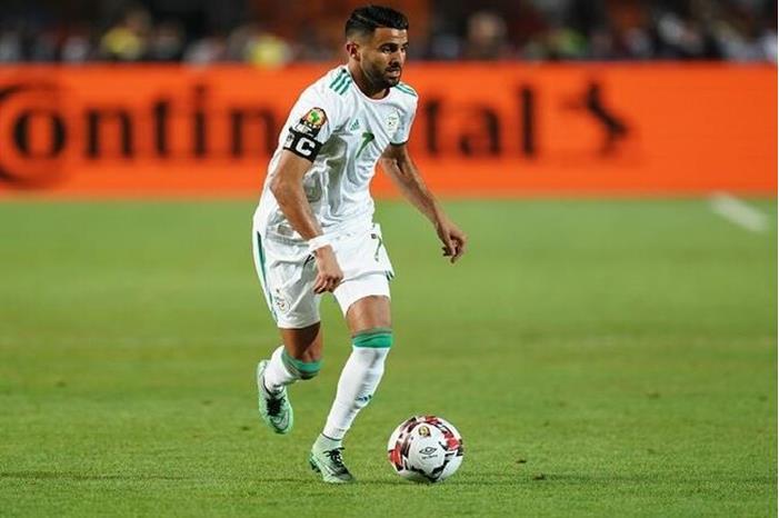 كشف سبب غياب محرز عن مباراة الجزائر وغانا 61d67a3942360421430f04c9