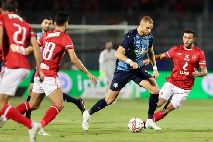 هل خالف الأهلي المصري القانون قبل مباراة بيراميدز؟ Ahly_Pyramids