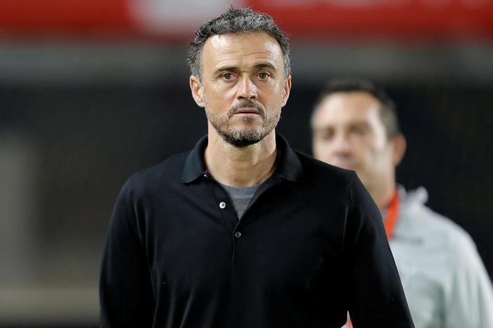 الكشف عن عائق وحيد يمنع إنريكي من تدريب الهلال E63571F3-911B-4DF5-8703-A712CA519EEC