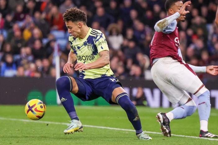 استون فيلا يفوز على ليدز يونايتد بالدوري الإنجليزي 2079548_1673642396