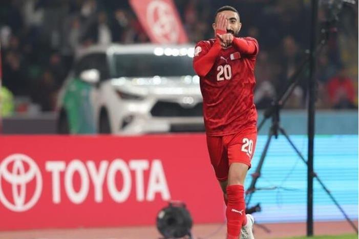 بسبب حركة غير لائقة .. معاقبة لاعب بحريني في خليجي 25 63c7865c423604486a378042