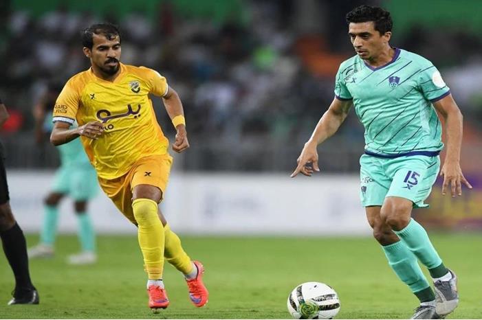 الأهلي السعودي يتغلب على الحزم 4