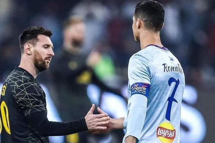 ميسي يتفاعل بملاقاته رونالدو مجدداً 4026518_1674206291