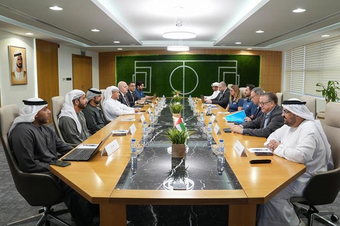 الفيفا يتفقد استعدادات الإمارات لاستضافة كأس العالم للكرة الشاطئية image