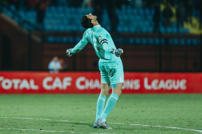 صراع الشناوي وعواد يشعل القمة الشناوي-scaled-1