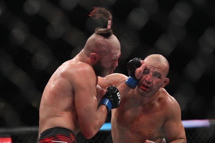 غلوفر تيكسيرا يعلن اعتزاله بعد هزيمة مريرة في UFC 283 62a62caf4236041f1d05c109