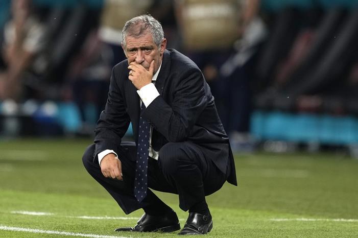 رسميا.. البرتغالي فرناندو سانتوس مدرباً لمنتخب بولندا حتى 2026 1648416894blobid0