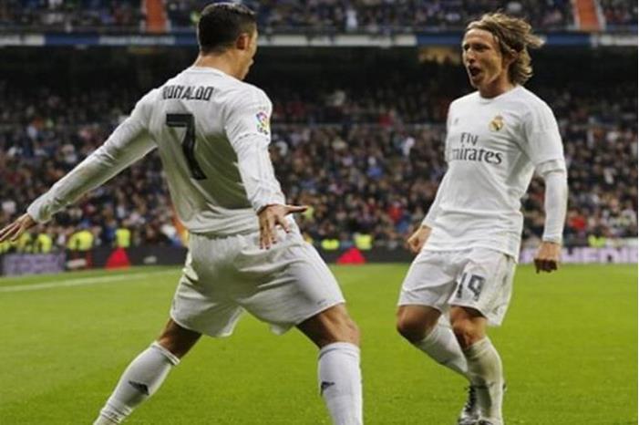 صحيفة سعودية: نادي النصر يحصل على توقيع مودريتش 63cf016f4c59b732814867ed