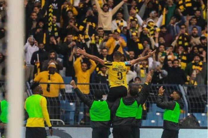 مهاجم اتحاد جدة حمد الله يغرد بعد إقصاء فريقه السابق النصر من كأس السوبر 63d3bf7d423604500e61470f