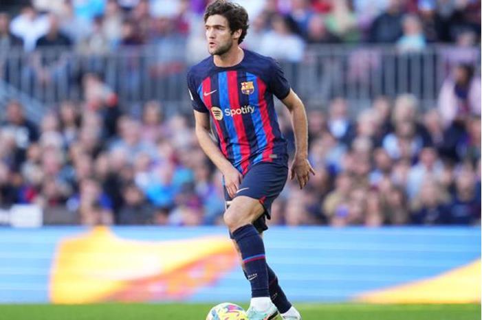 برشلونة يمدد عقد ألونسو حتى 2024 63d3fb6b42360451911826a4