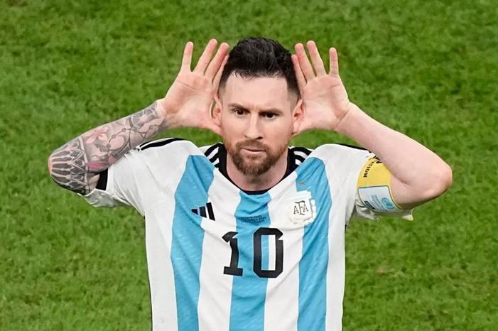 ليونيل ميسي يصدم الهلال السعودي - تفاصيل 3