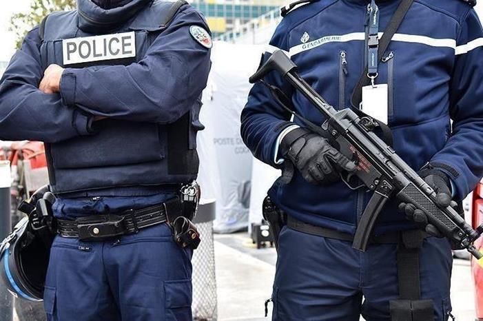 main_image63b582ed1c328