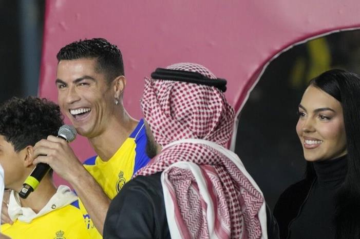 63b4cb884236042f4137dcd5