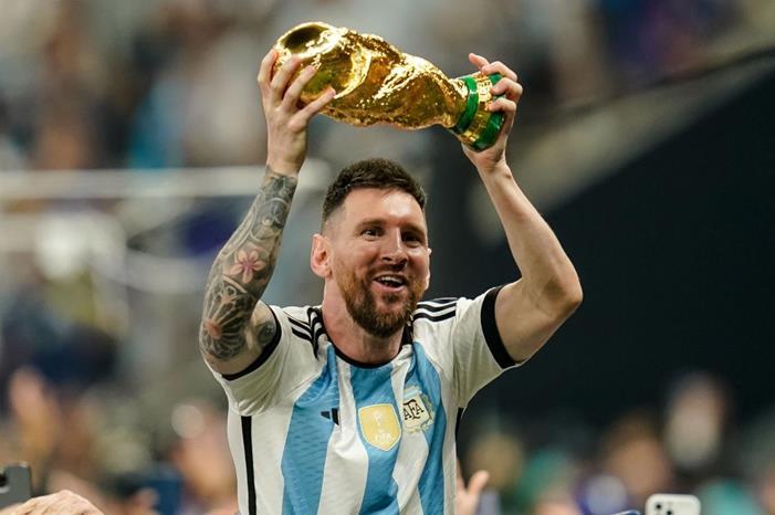 Lionel_Messi_Argentina_2022