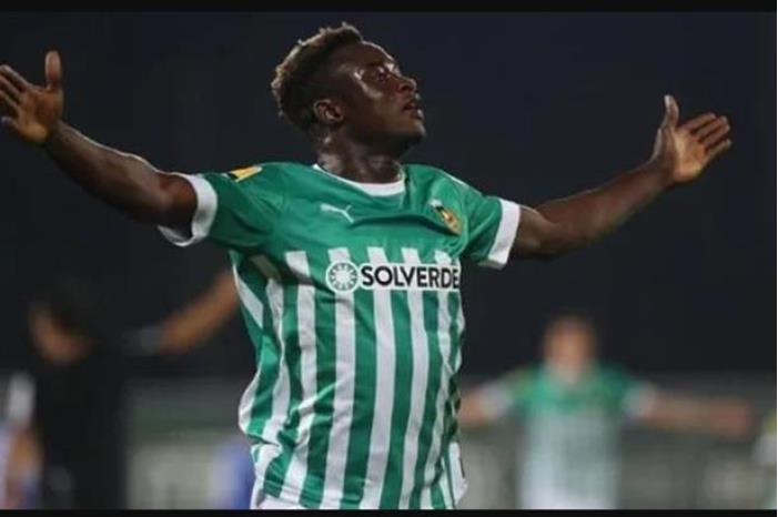 عبد-العزيز-يعقوبو-والإصابة-المزمنة