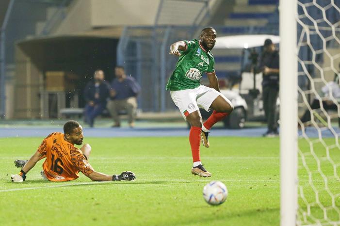 الاتفاق يقلب الطاولة على أبها بالدوري السعودي Fl495JCWIAAxGW0