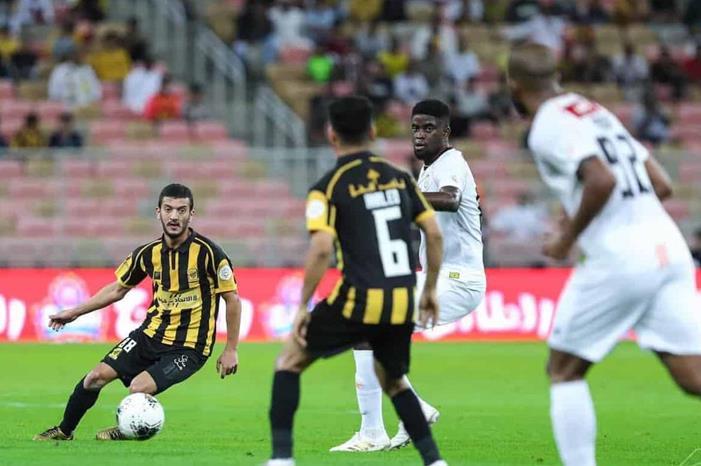 الجماهير تشكو غلاء أسعار تذاكر مباراة الشباب واتحاد جدة ER9zGqtXUAIebeH