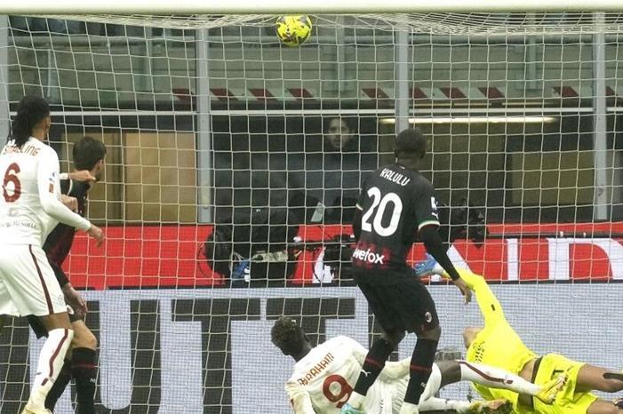 تعادل بطعم الهزيمة لميلان أمام روما 63bb4a814c59b7339f752aaf