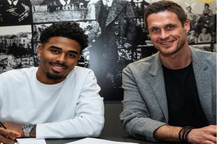 65a276134c59b726467cb70c