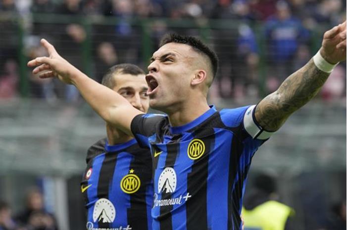 إنتر يكتسح مونزا ويواصل التحليق في الصدارة 65a3cb454c59b750cb7cedc0