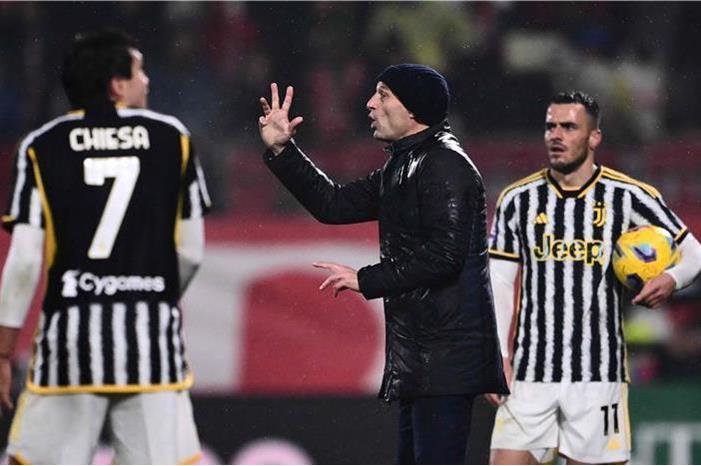 الهلال السعودي يخطط لضم نجم يوفنتوس afp_20231201_20231201-afp_346u2f3_afp